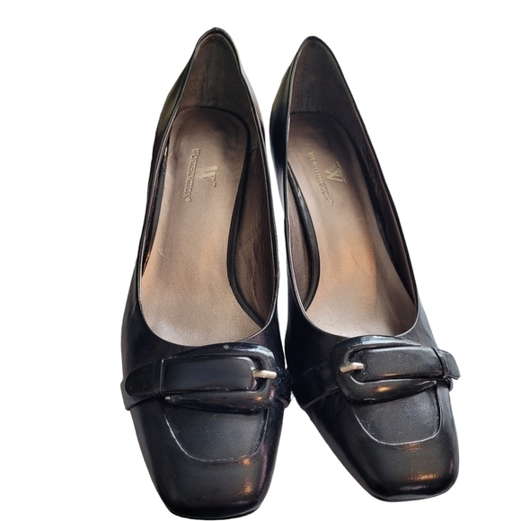 Worthington basic black leather pumps with buckle detail- 8.5 - Picture 1 of 7